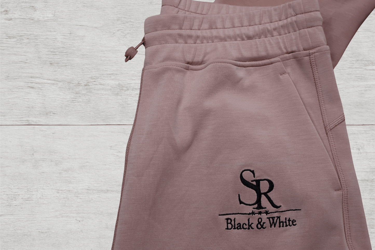 SR Black & White Women’s Cropped Tracksuit – Premium Pink